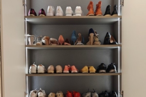 Home organiser service for shoe cabinet organization
