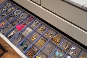 Home organiser service for kitchen storage