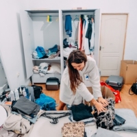 A Simple Guide to Decluttering Your Home Faster