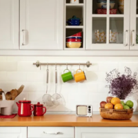 How to Organize Kitchen Cabinets Like a Professional Organizer