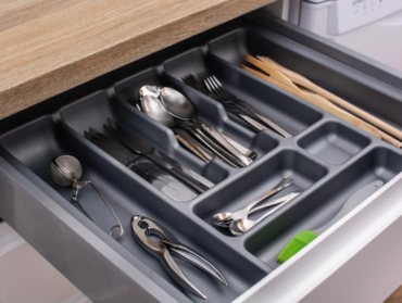 How to Organize Kitchen Drawers: Smart Storage Ideas for a Clutter-Free Kitchen