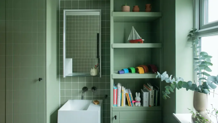 How to Organize Bathroom Cabinets: Smart Storage Ideas for a Clutter-Free Space